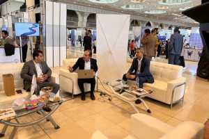 بازدید شهردار و رئیس شورای اسلامی شهر سیریک از سومین نمایشگاه شهر هوشمند ایران
