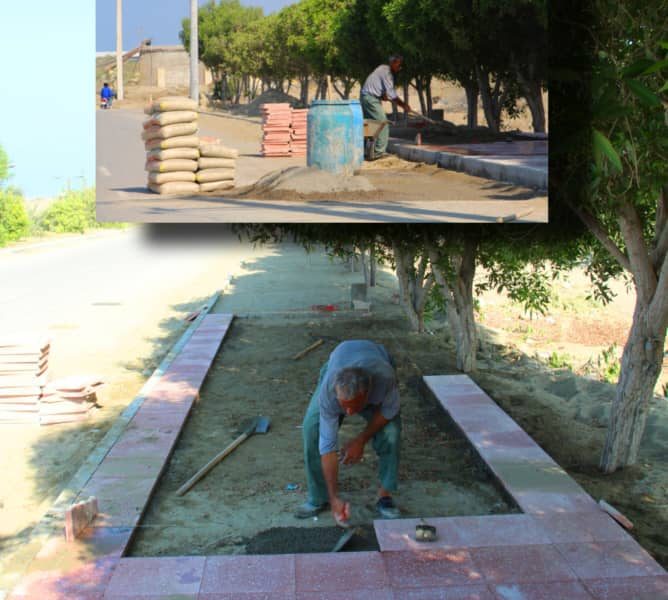 عملیات سنگفرش بخش‌هایی از دهکده گردشگری پارک ساحلی شهر سیریک